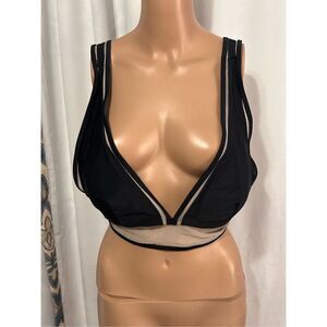 Great condition SRV X FTF Guapa bikini top size 2 (18W) summer collection.